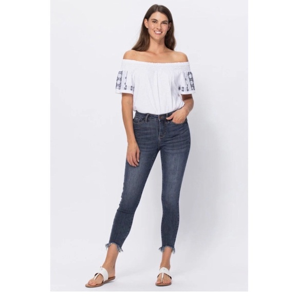 ARULA Crop Jeans - Picture 1 of 8